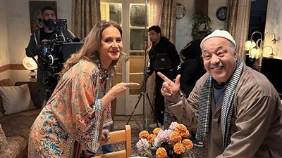 حجاج عبد العظيم بعباءة 