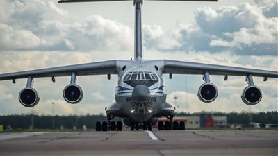 السلطات الروسية تشهد مراسم تأبين طاقم الطائرة 