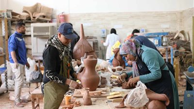 نجاح الدورة الثامنة من سمبوزيوم الخزف الدولي للشباب 