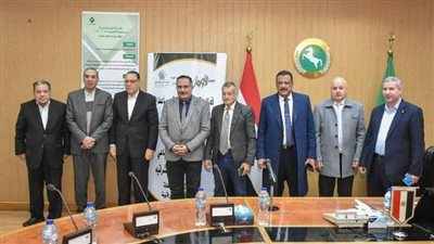 تسليم شيكات بقيمة 480 ألف جنيه لـ 32 فتاه يتيمة بالشرقية 