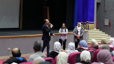 كيفية اتخاذ القرار الصحيح لقاء ببرنامج إعداد الكوادر النسائية بملتقى 