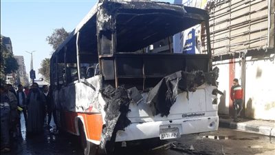 النيابة العامة تأمر بالتحريات وانتداب المعمل الجنائي لكشف ملابسات اشتعال أتوبيس أسيوط