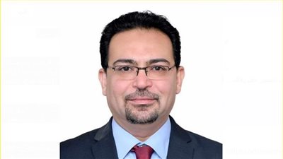 اقتصادي يقدم 5 اقتراحات لحل مشكلة الدولار في مصر