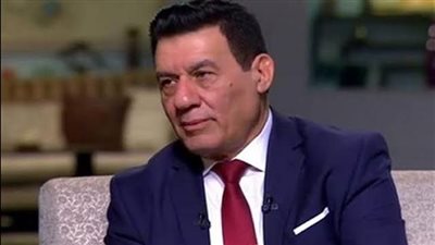 نجم الزمالك السابق يهاجم مدحت شلبي 