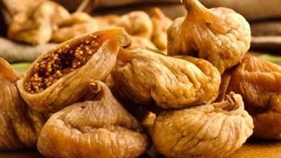 ضرورة تناول 6 فواكه جافة ومكسرات في الصباح 