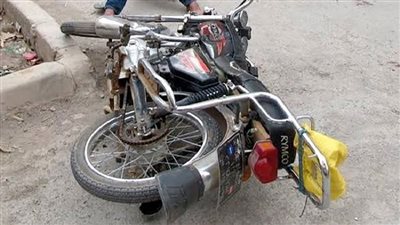مصرع طفل وإصابة شاب في انقلاب دراجة نارية بالفيوم 