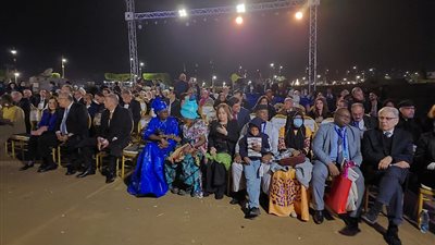 بدء توافد النجوم على حفل افتتاح مهرجان الأقصر للسينما الإفريقية في معبد الأقصر