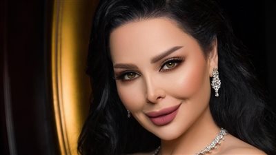 ديانا كرزون تطل بالزهور الطائرة كالفراشات