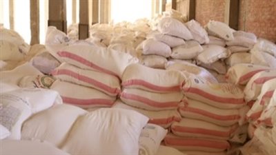  الأمن العام يضبط تاجر احتكر مئات الأطنان من السلع الغذائية