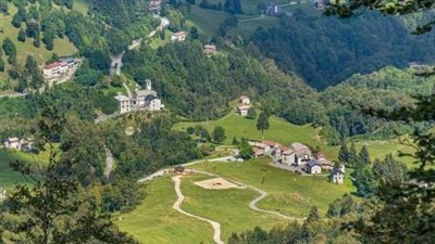 احتفال قرية في إيطاليا بزيادة عدد سكانها لـ 33 نسمة