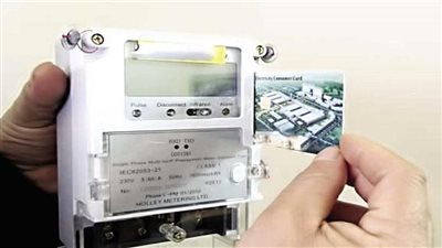 بماذا يُعاقب القانون جرائم سرقة عدادات الكهرباء؟