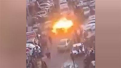 لحظة استهداف جيش الاحتلال الإسرائيلي سيارات الإسعاف أمام مستشفى الشفاء.. فيديو