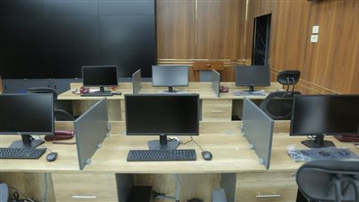 محافظ كفر الشيخ يتفقد التجهيزات النهائية لمركز سيطرة الشبكة الوطنية للطوارئ والسلامة 