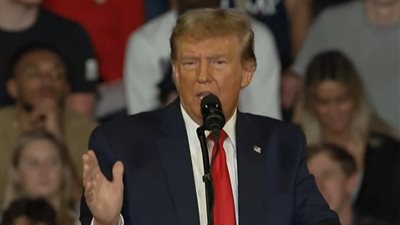 ترامب يفتح النار على بايدن في خطابه حملته الانتخابية (فيديو)