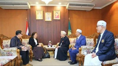 سفيرة مصر في تايلاند تلتقي بشيخ الإسلام