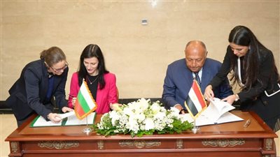وزير الخارجية يبحث مع نظيرته البلغارية التعاون في الطاقة والزراعة والذكاء الاصطناعي