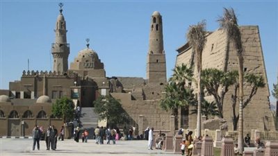 أمسيات شعرية وعروض مسرح.. ساحة أبو الحجاج بالأقصر تستقبل 