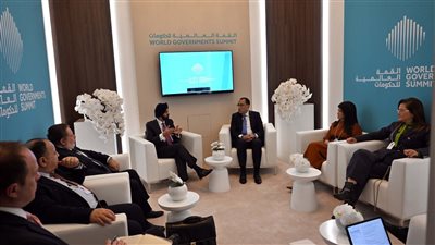 رئيس الوزراء يلتقي رئيس البنك الدولي والوفد المرافق له