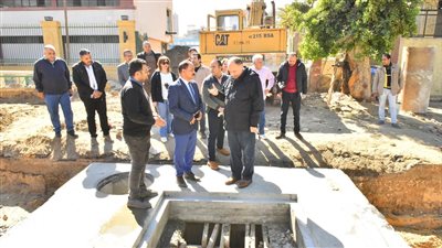 محافظ أسيوط يتفقد التشغيل التجريبي لمحطة مياه شرب الهلالي