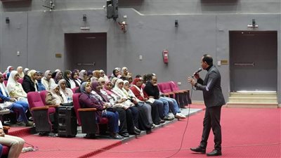 التسويق وريادة الأعمال ضمن لقاءات الملتقى 15 لفتيات 