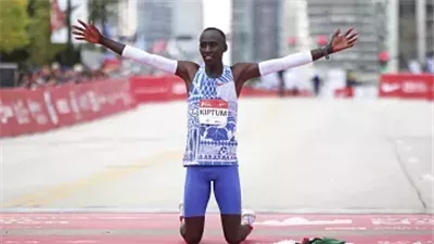 وفاة حامل الرقم القياسي العالمي بالماراثون كلفن كيبتوم في حادث سيارة