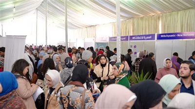 حضور كثيف لملتقى التوظيف بكلية علوم الإسكندرية 