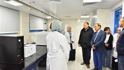 محافظ أسيوط يتفقد العمل بالمعمل المركزي لمياه الشرب بحي شرق بتكلفة 120 مليون جنيه