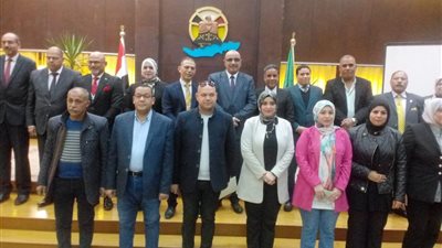 سكرتير عام الفيوم يُكرم المشاركين في البرنامج التدريبي حول 