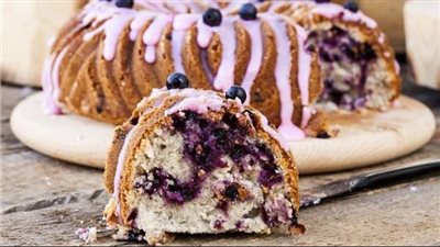 بالخطوات.. حضري كيكة البلوبيري لعشاق الحلويات