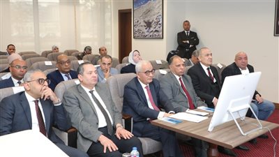 تطبيق مجموعات الدعم المدرسي في جميع المحافظات بأجور رمزية