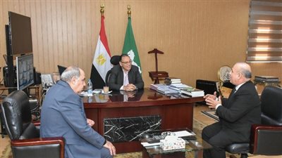 محافظ الشرقية يلتقي وكيل أول وزارة التربية والتعليم الجديد