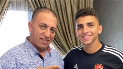 نجم الأهلي يوجه رسالة مؤثرة بعد وفاة والده