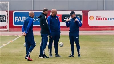 جلسة بين كولر وبيبو لترتيب رحلة الجزائر