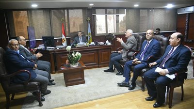 محافظ الغربية يبحث تعزيز الحصة المخصصة من أسطوانات البوتاجاز