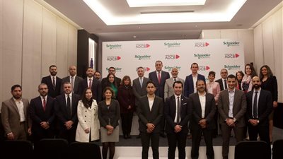 إطلاق مشروعات تنمية مستدامة بمحافظة مطروح تعمل بالطاقة الشمسية