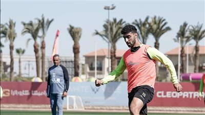 جلسة علاجية لزياد كمال على هامش مران الزمالك 