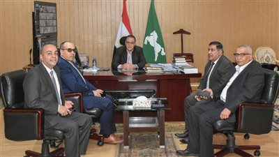 محافظ الشرقية يلتقي رئيس مجلس إدارة شركة بتروجاس