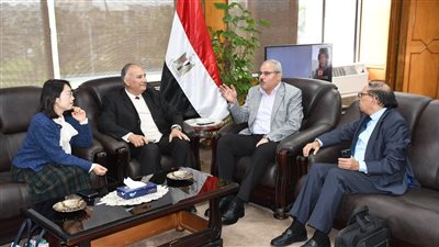 جامعة قناة السويس تستقبل الدكتور ضياء حلمي ضيفًا على صالون كونفوشيوس الثقافي