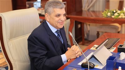 قناة السويس: نحرص على التنسيق مع عملائنا لتقليل تأثيرات الأزمة