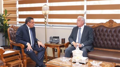 وزير التنمية المحلية يتابع مع محافظ جنوب سيناء تنفيذ المشروعات التنموية والخدمية