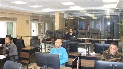 نائب محافظ  بني سويف  يناقش التعامل مع الأزمات من خلال مركز السيطرة 