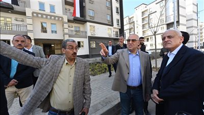 وزير الإسكان يتفقد شقق الموظفين المنتقلين للعاصمة الإدارية 