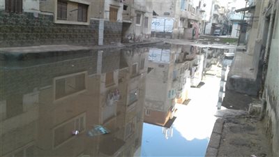 أمطار غزيرة بكفر الدوار.. والمياه تغرق الشوارع 