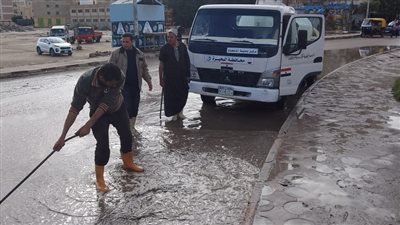 انتشار 1300 معدة بالبحيرة لرفع تراكمات مياه الأمطار 