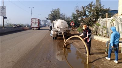 الغربية تواصل جهودها لرفع مياه الأمطار والتعامل مع موجة الطقس السيئ