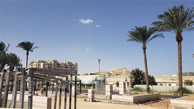 بتصميم صديق للبيئة.. استمرار أعمال التطوير بميدان المحمدي حويدق بالغردقة