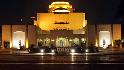 مرايا أحمد رفعت تعكس العلاقات بين الفنون في الأوبرا