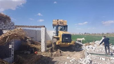 ازالة ٩ حالات بناء مخالف  بمركز دشنا بقنا