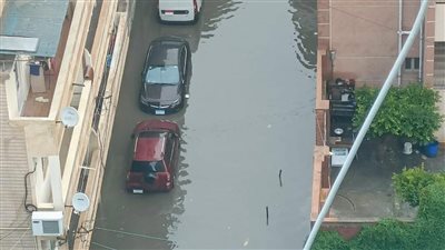 مياه الأمطار تحاصر منطقة جليم بالإسكنرية 