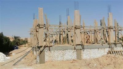 إيقاف أعمال بناء بدون ترخيص بقرية أبنود بقنا